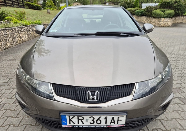 Honda Civic cena 10600 przebieg: 402000, rok produkcji 2006 z Kraków małe 379